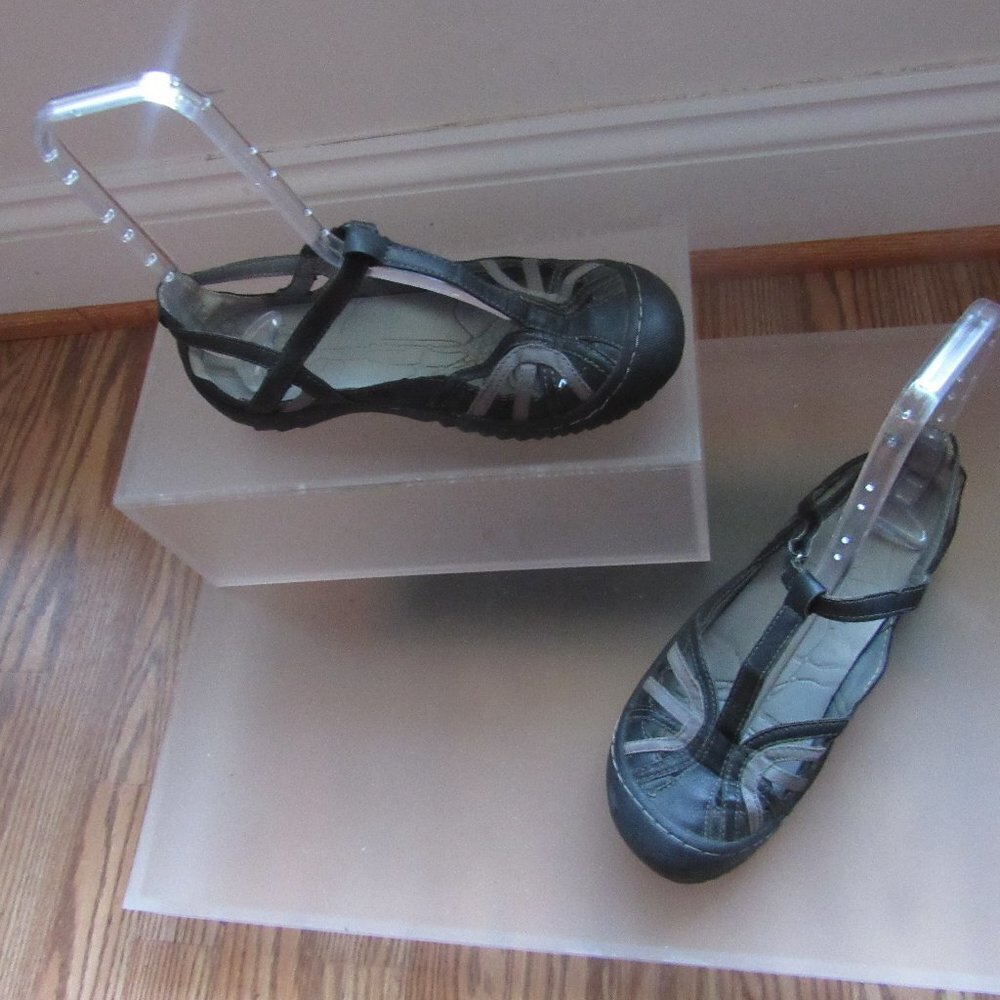 J-41 Forest T-Strap Jeep Technology Shoes Sz 7.5M - Picture 2 of 6